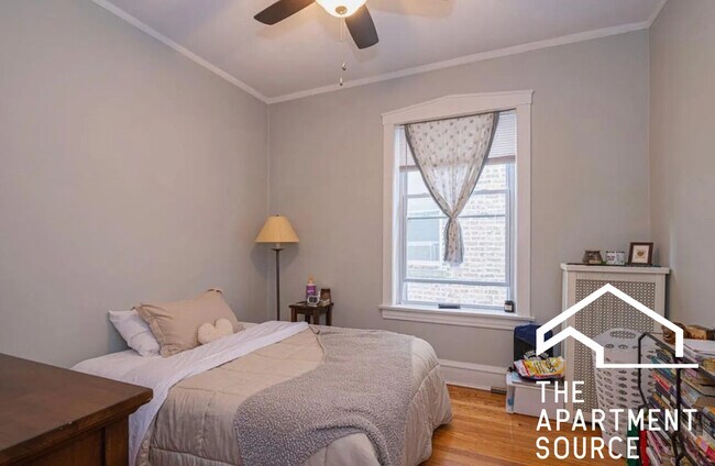 Foto del edificio - 6514 N Bosworth Ave