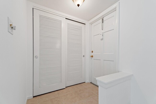 Foto del edificio - 5570 Tamberlane Cir