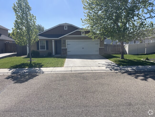 Building Photo - 4614 Braeburn Ave