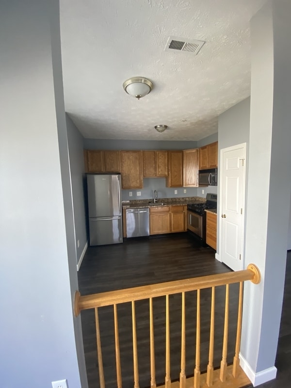 Foto del edificio - 8025 Brookstone Ct