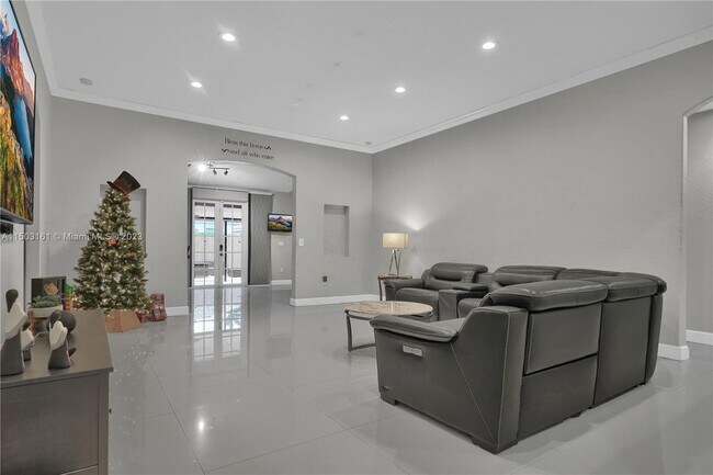 Building Photo - 16342 SW 53rd Terrace