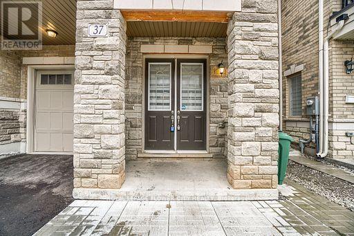 Building Photo - 37 Hashmi Pl