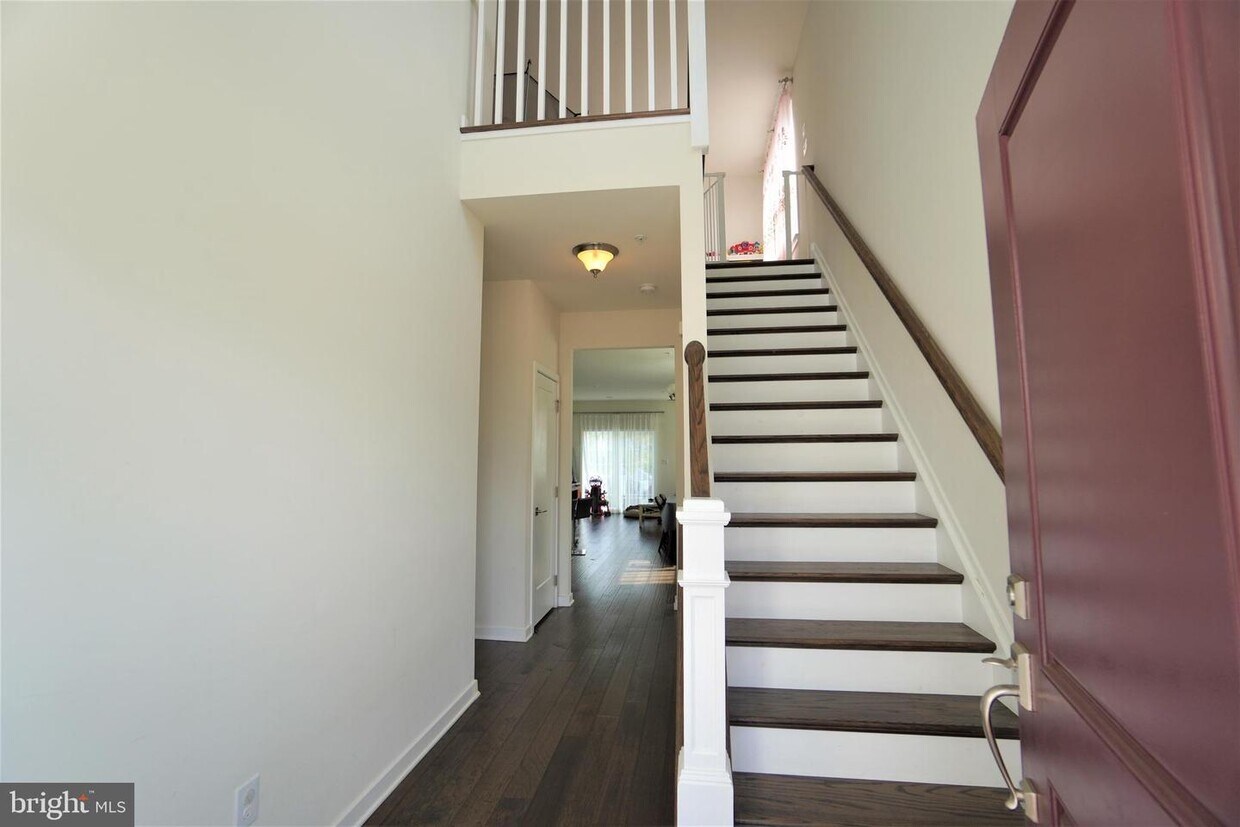 Foto principal - 107 Briarwood Ln