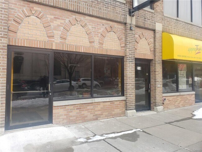 Foto del edificio - 208-212 W Genesee St