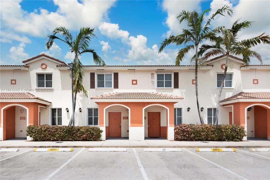 Primary Photo - 2 bedroom in Miami Gardens FL 2500