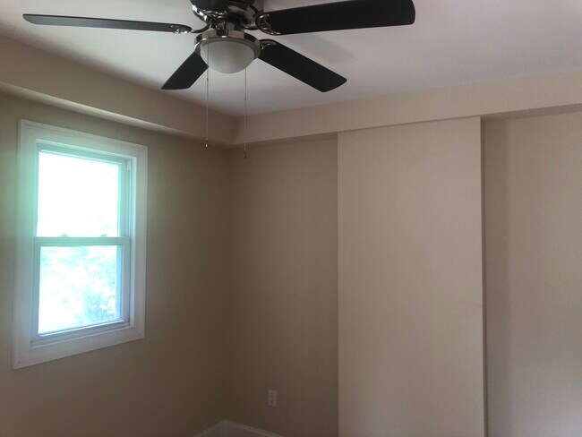 Den/Office/Bonus Room - 85 Park Ave