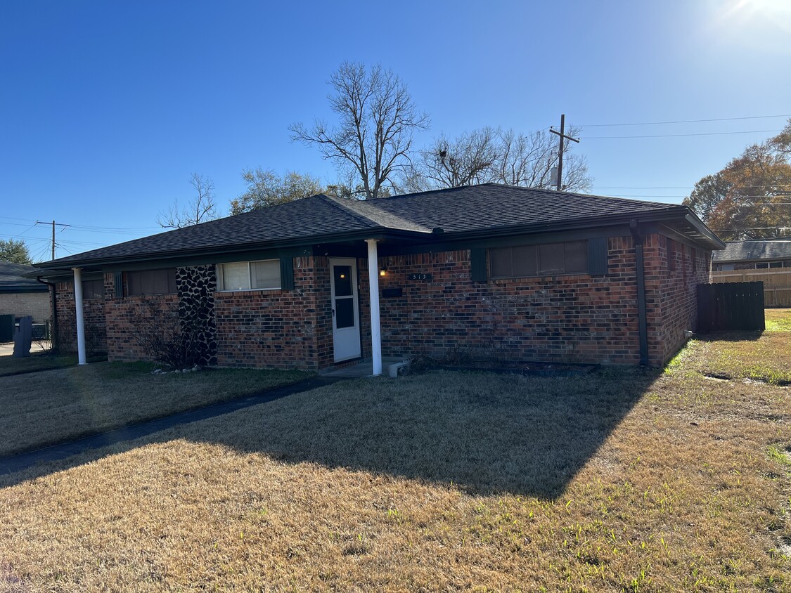 Front entry - 513 N 25th St