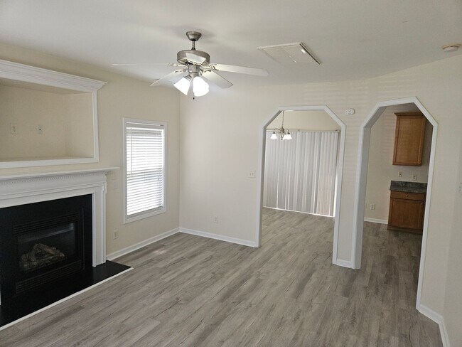Foto del edificio - 5900 Wynmore Road