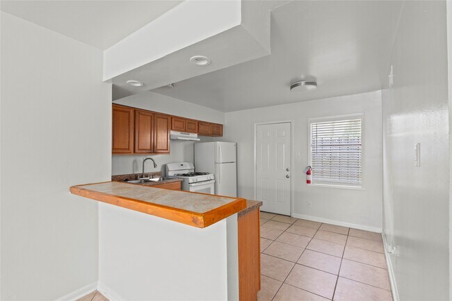 Foto del edificio - 2620 Rosewood St