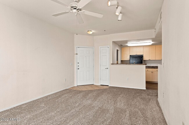 Building Photo - 18416 N Cave Creek Rd
