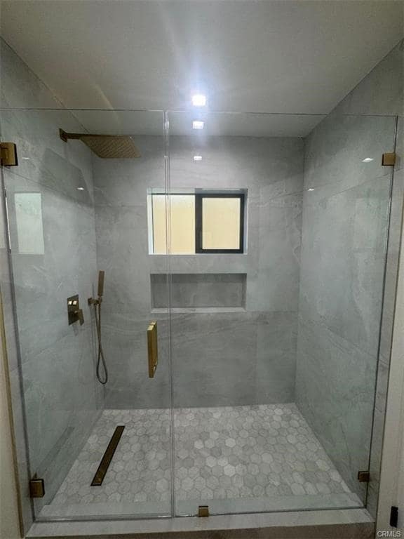 Foto del edificio - 2844 Fairmount Ave