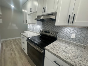 Building Photo - 353 Schraffts Dr
