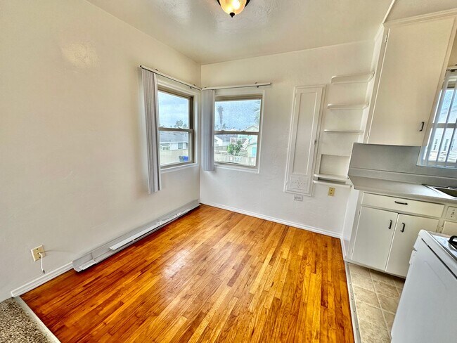 Building Photo - Ocean View Home with Garage--Half a Block ...