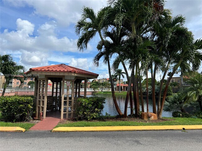 Foto del edificio - 4910 NW 79th Ave