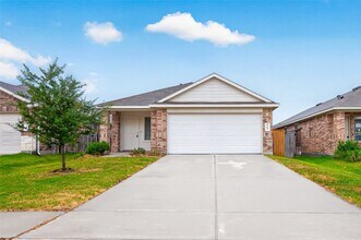 Building Photo - 14683 Cyn Pnes Ln