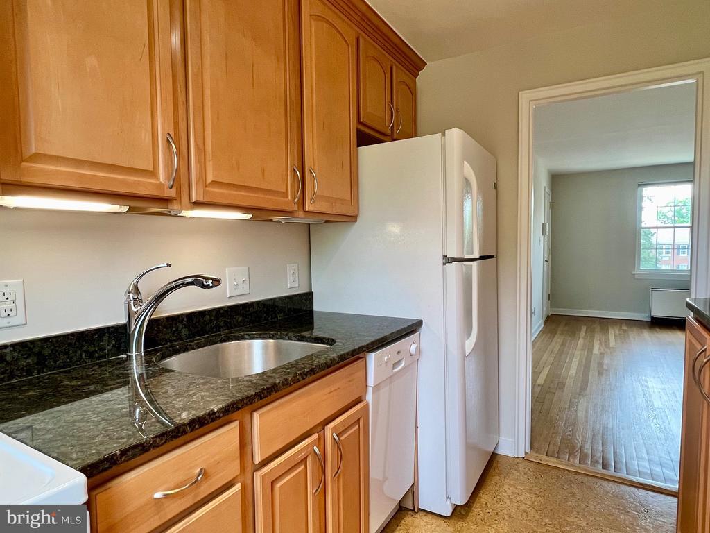 Foto principal - 205 E Glebe Rd