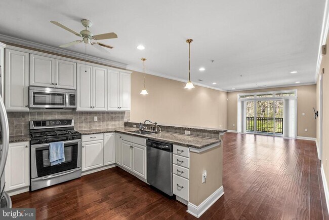 Foto del edificio - 2022 Crescent Wy