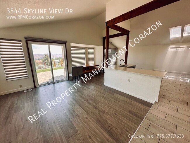 Foto del edificio - 3544 Skyline View Dr