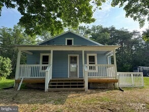 Building Photo - 122 Chandler Ct