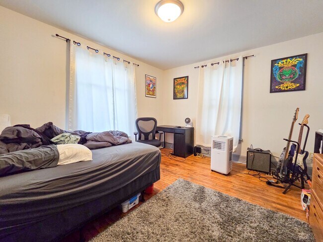 Foto del edificio - 1113 Drake St