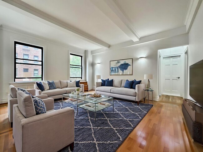 Building Photo - 308 W 104th St