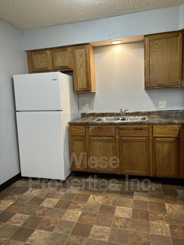 Foto del edificio - 2110 Bradley Ct