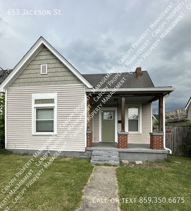 Building Photo - 653 Jackson St
