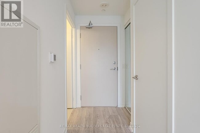 Building Photo - 2020 Bathurst St