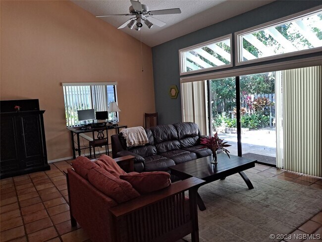Foto del edificio - 4303 Gull Cove