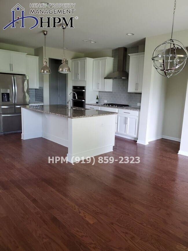Building Photo - 4 Bedroom Home in Amberly Subdivision