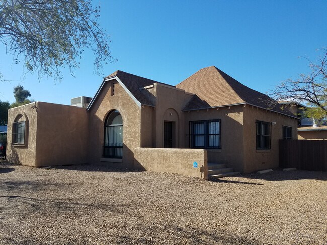 Hermoso hogar clásico - 1387 E Edison St