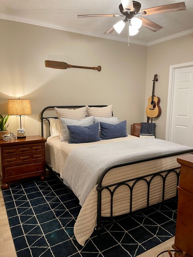 Foto principal - 1257 Louisville St
