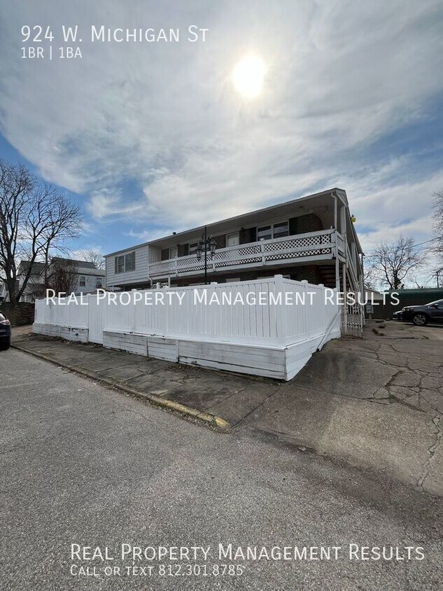 924 W Michigan St, Evansville, IN 47710 House Rental in Evansville