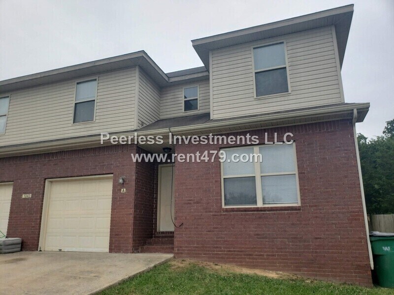 1043 Vale St, Springdale, AR 72764 Condo for Rent in Springdale, AR