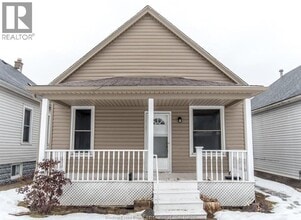 Building Photo - 1162 Moy Ave