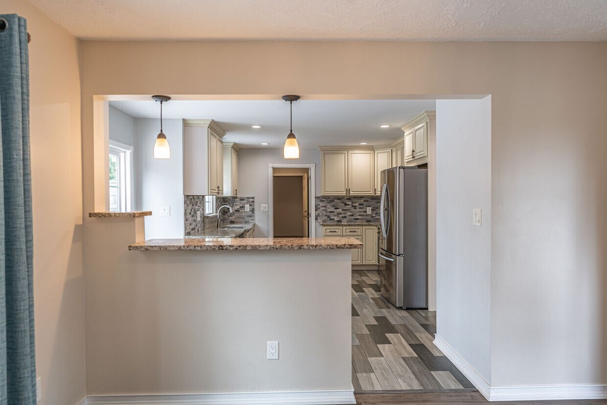 Primary Photo - Beautiful - Well maintained spacious home ...