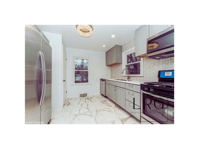 Foto del edificio - 14746 Markham Dr