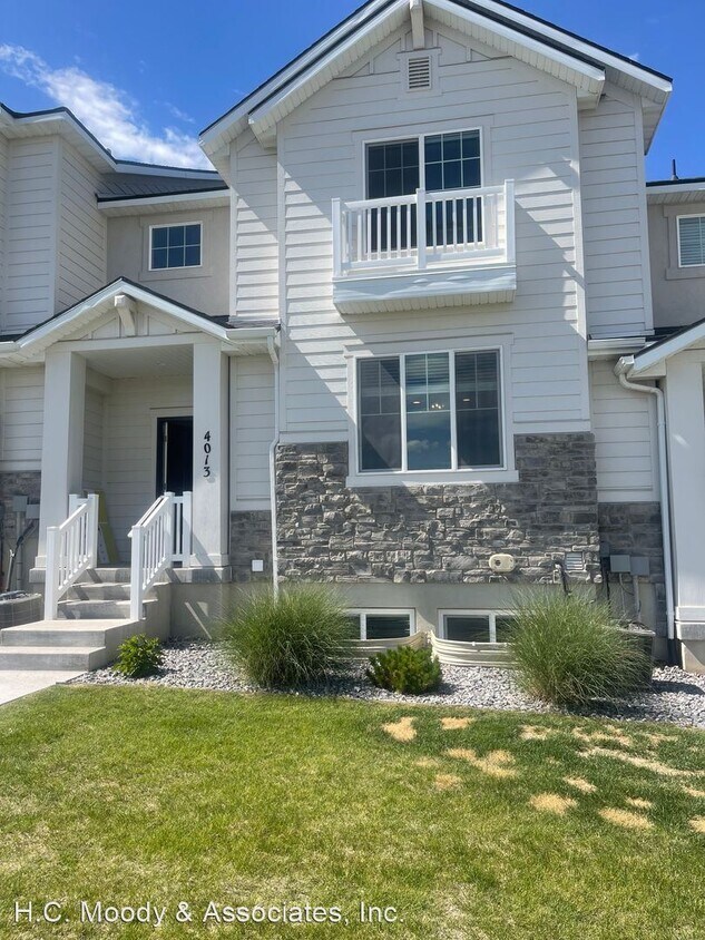 Primary Photo - 4 br, 3 bath House - 4013 W. 740 N.