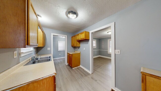 Foto del edificio - 2 Bedroom on a Corner Lot