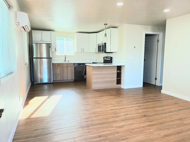 Foto del edificio - 4745 Delridge Way SW