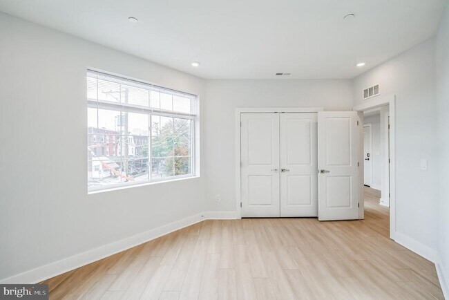 Building Photo - 646 N 32nd St