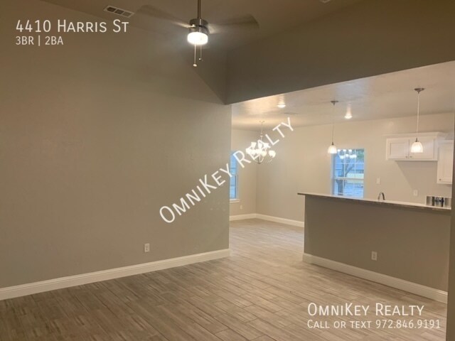 Foto del edificio - 4410 W Harris St