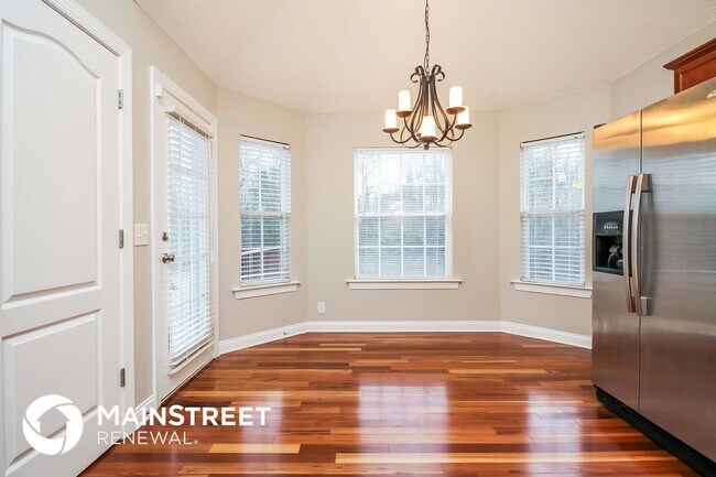 Foto del edificio - 3548 Mt View Ridge Dr