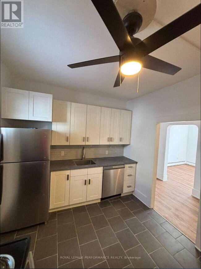 Photo du bâtiment - 157 Drummond St