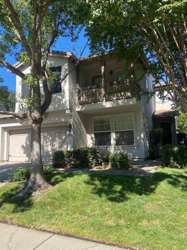 Building Photo - Desirable Empire Ranch 4 Bdrm, 3 bath!