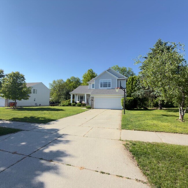Foto del edificio - Single Family Home In The Desirable Cannon Farms Neighborhood!