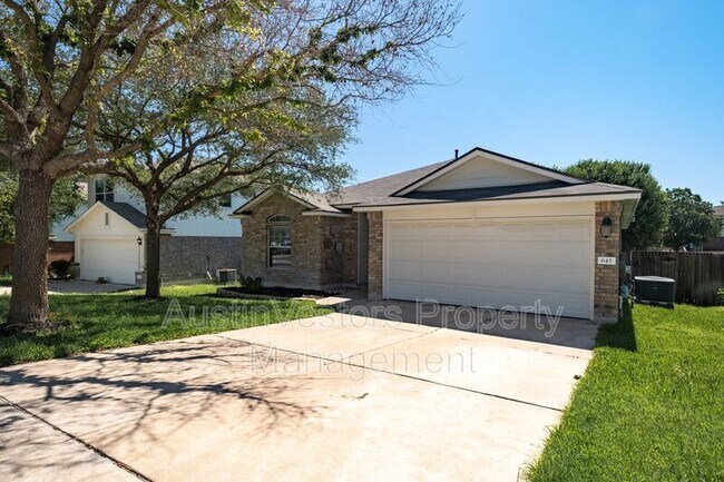 Foto del edificio - 645 Fort Thomas Pl