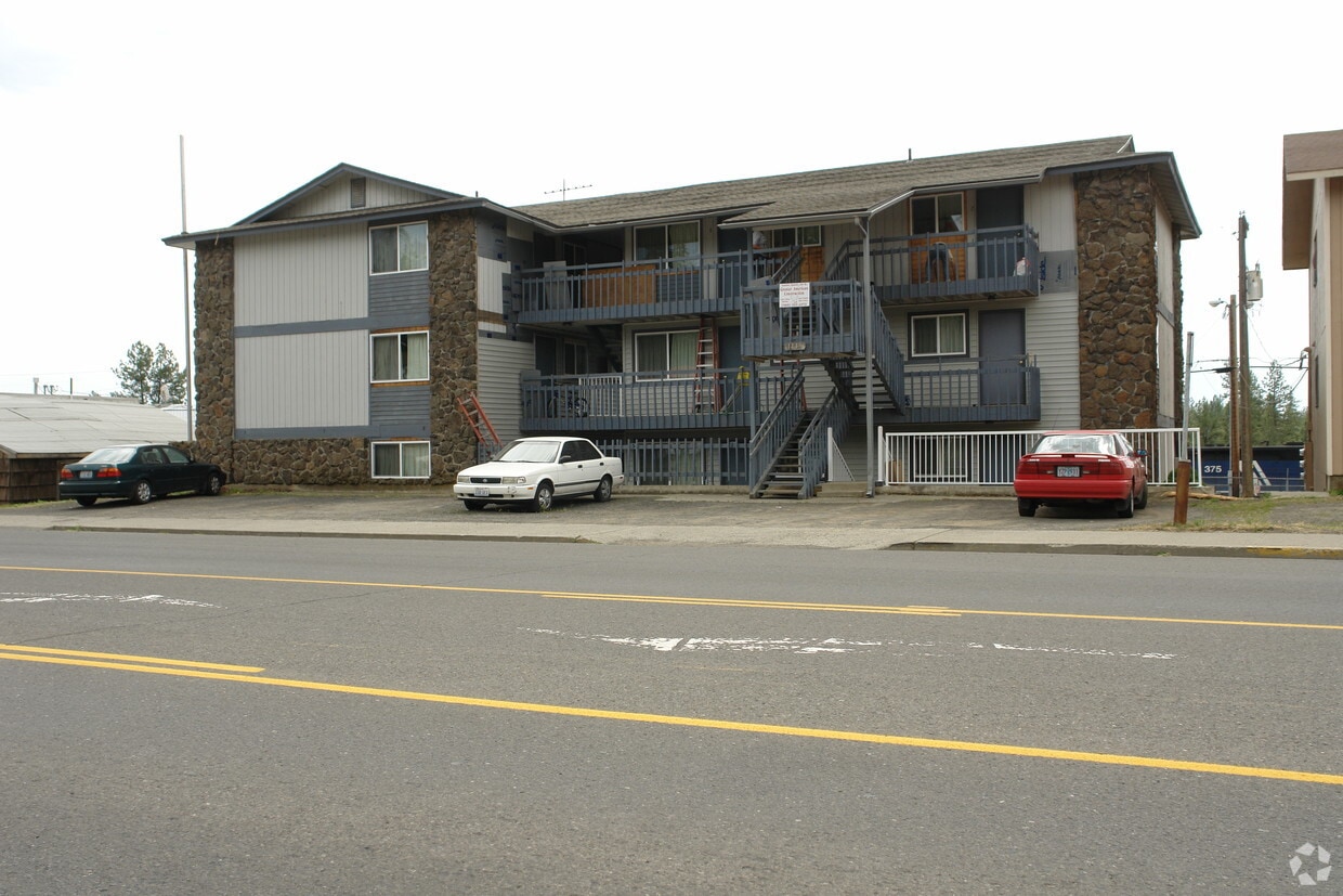 The Greystone Apartments in Cheney, WA