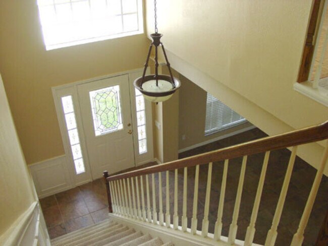 Building Photo - 225 Hanging Moss Cir