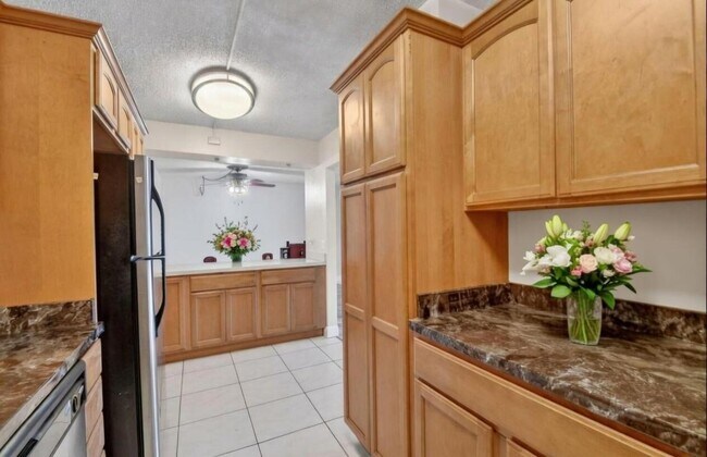 Foto del edificio - 1013 Green Pine Blvd